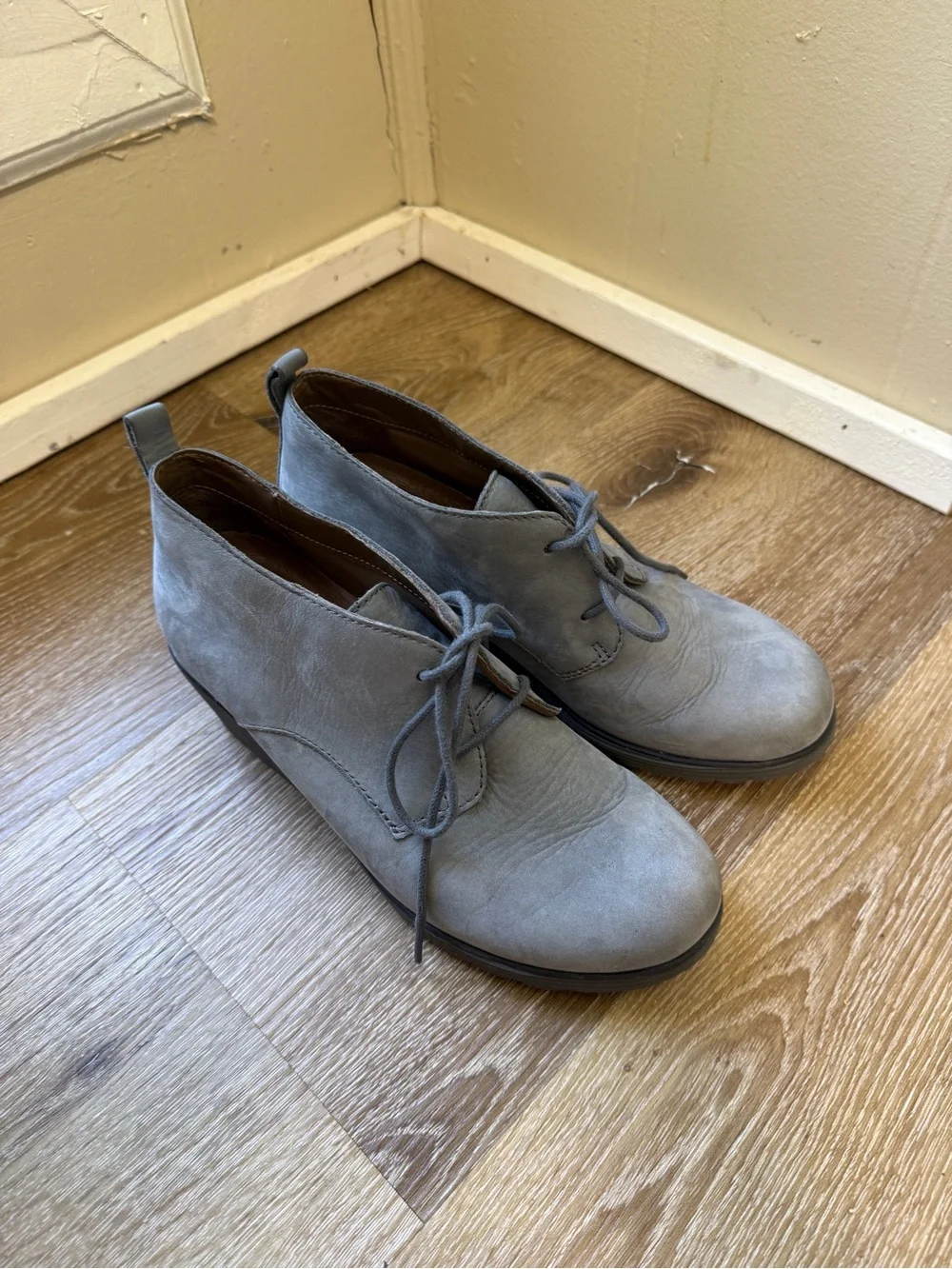 Dansko Gray Nubuck Leather Wedge Ankle Booties Lace Up Comfort EU 37 US 6.5